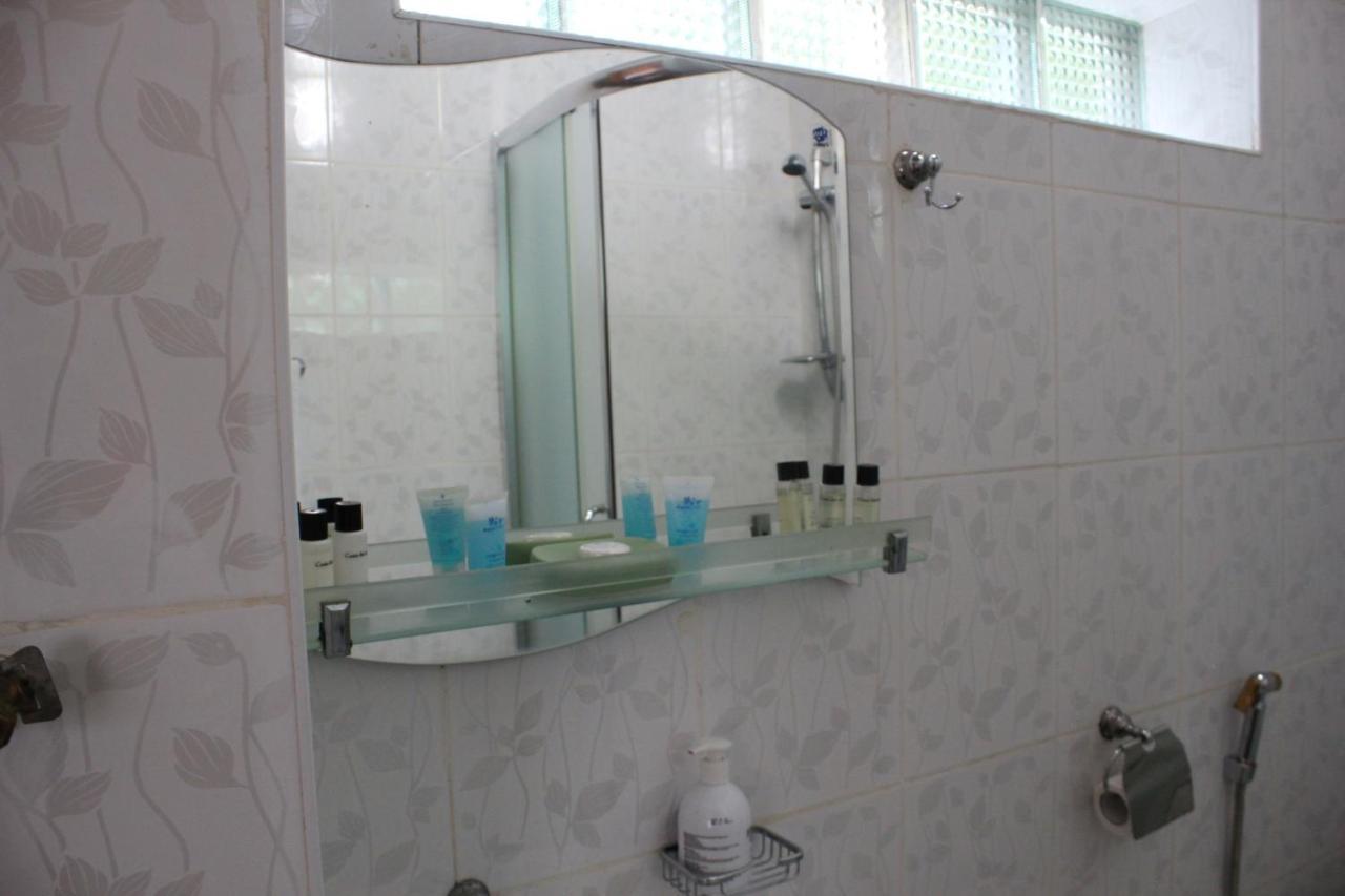 Valiko Hotel Tbilisi Buitenkant foto