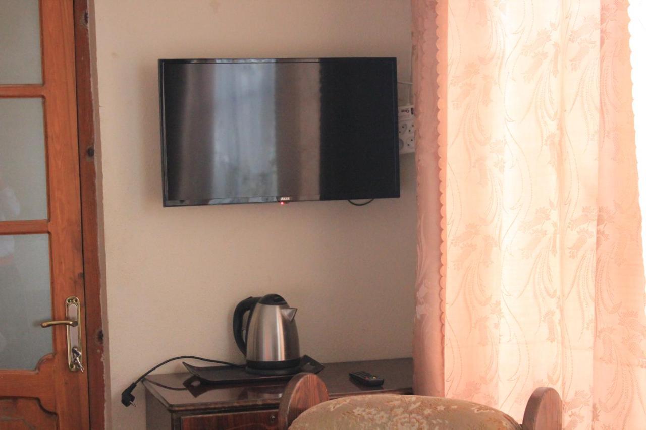 Valiko Hotel Tbilisi Buitenkant foto