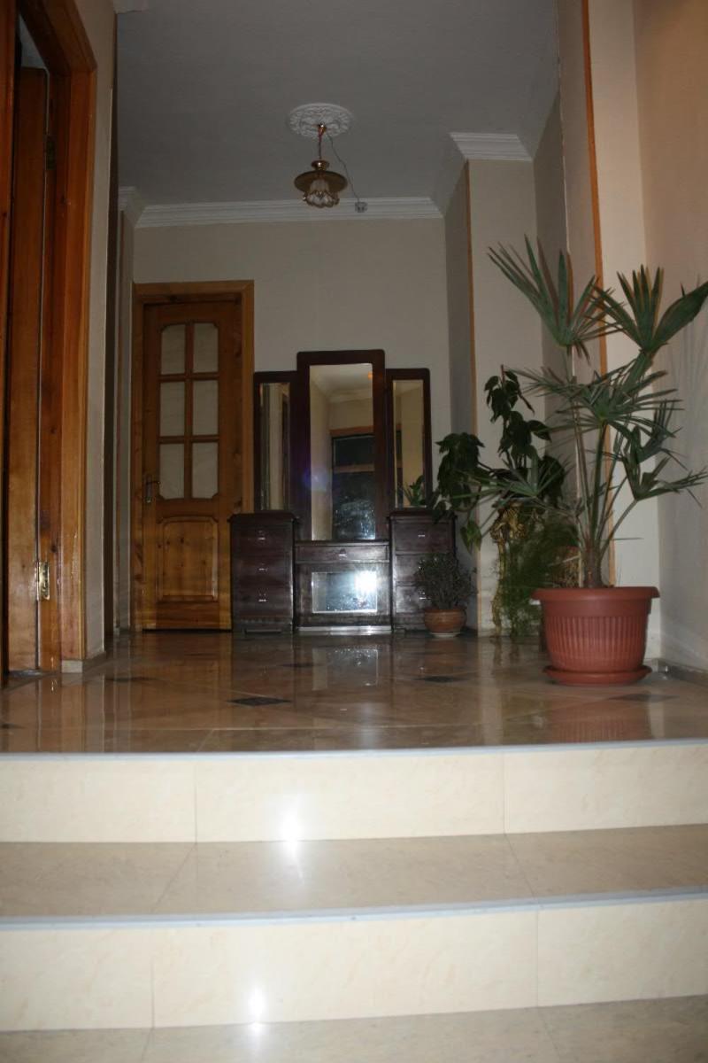 Valiko Hotel Tbilisi Buitenkant foto